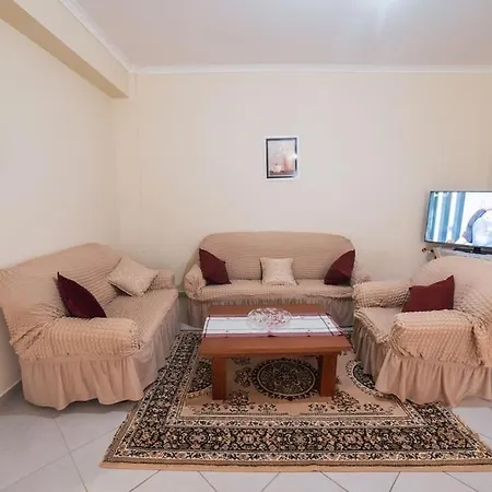 Appartamento Sweet A Quiet,spacious Two-bedroom House Dermish