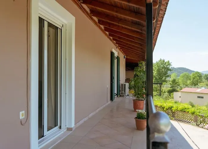 Sweet A Quiet,spacious Two-bedroom House Dermish