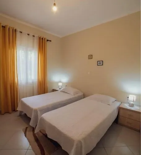 Sweet A Quiet,spacious Two-bedroom House Appartamento *