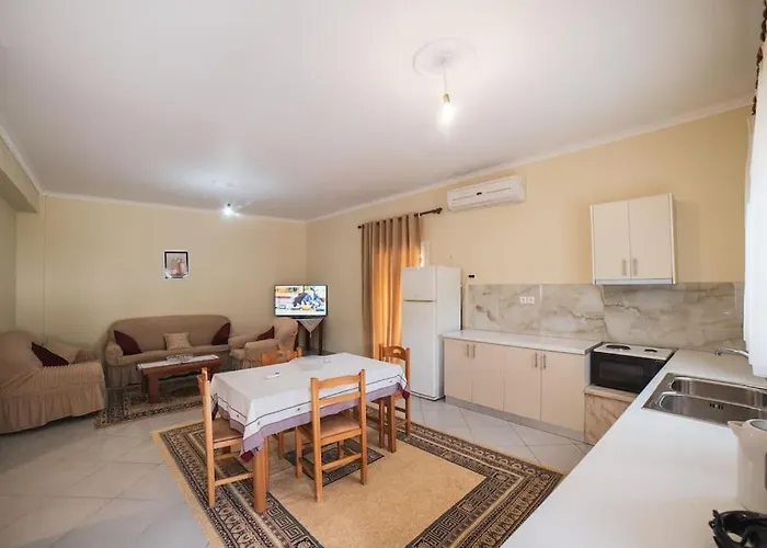 Sweet A Quiet,spacious Two-bedroom House